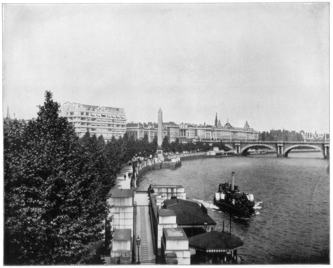 Die Themse-Uferpromenade und Kleopatras Nadel, London von John L. Stoddard