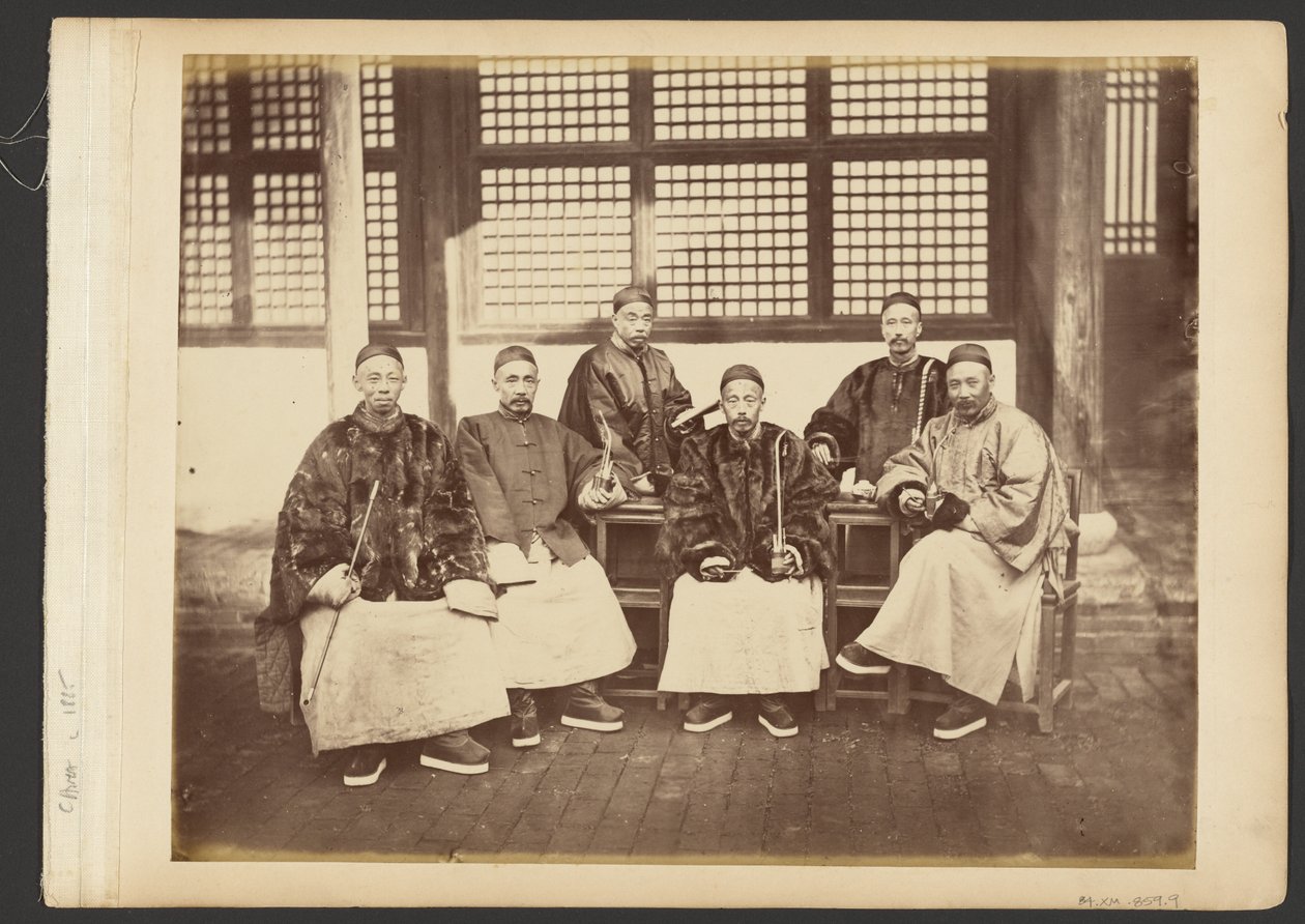 [Gruppenporträt von Männern] von John Thomson