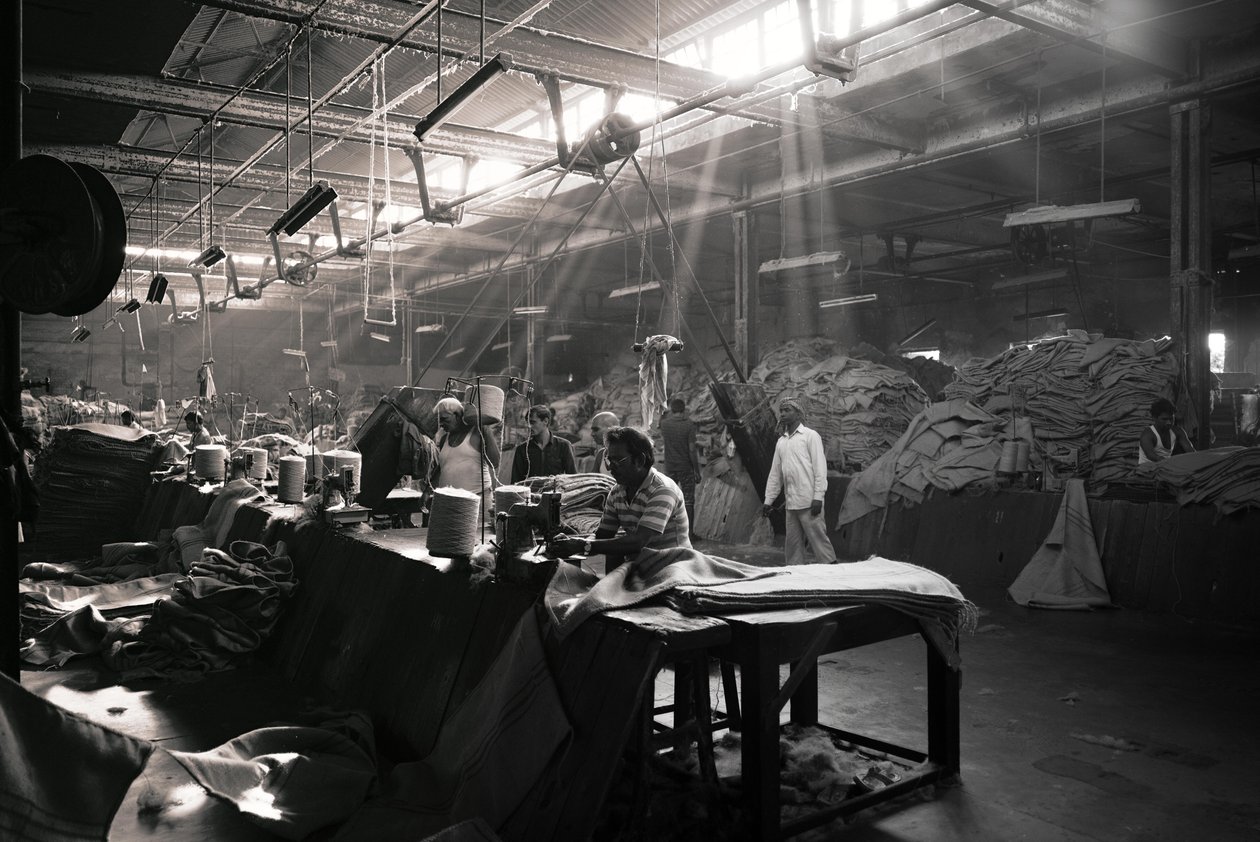 Jutefabrik, Kolkata, Indien, 2017 von Jon Nicholson