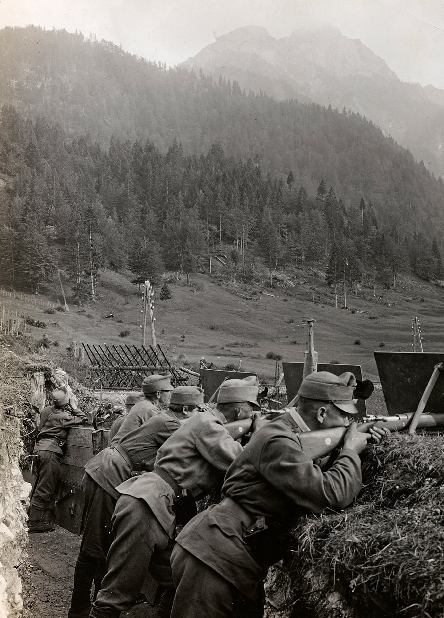 Album "Meine weltkriegs - Erinnerungen Südwestfront (Kärnten, Italien, Südtirol) 31/03/1915-12/11/1918 - Josef Zohles Wien": Soldaten in den Schützengräben von Josef Zohles