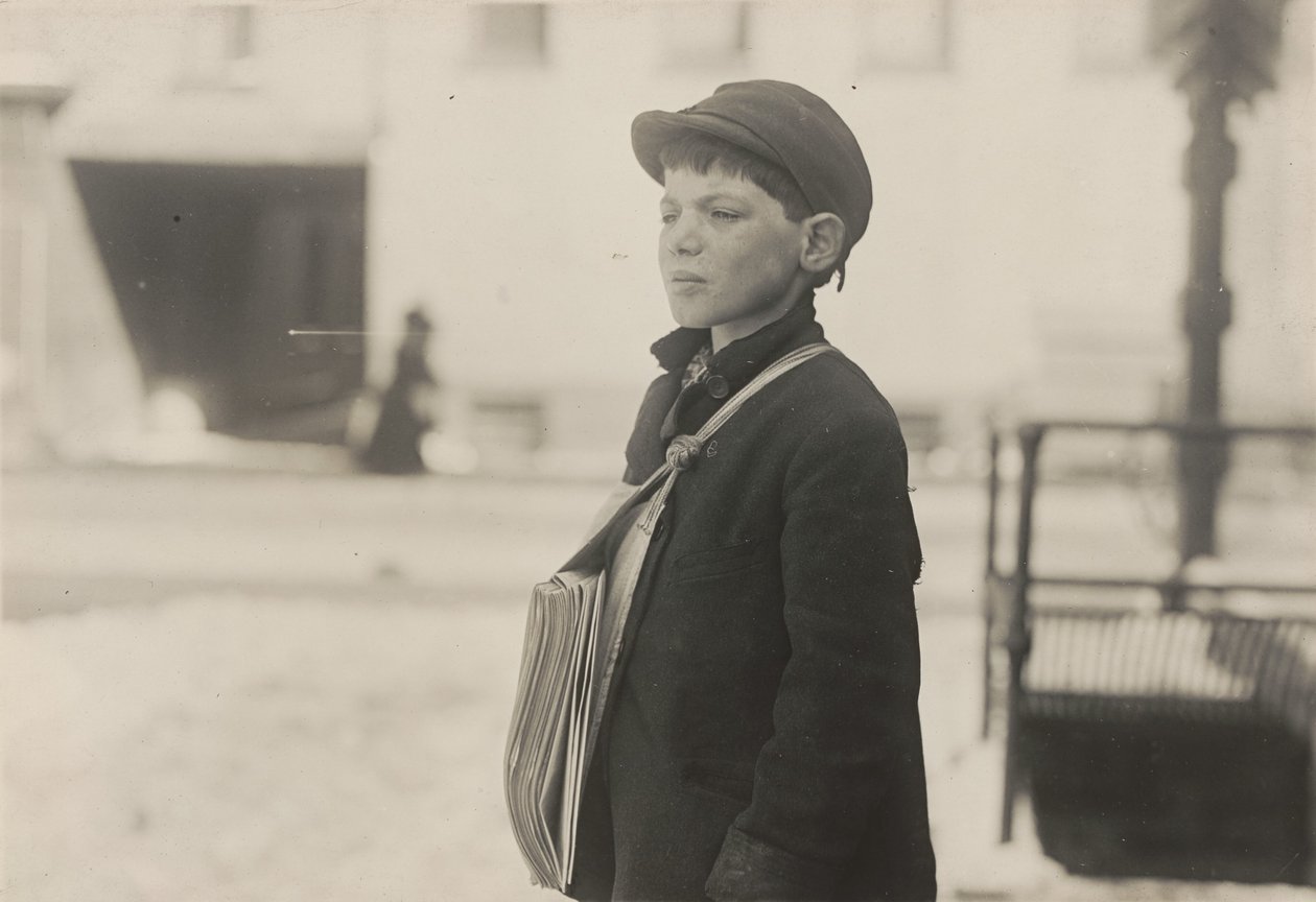 Tony Casale, "Bologna," 11 Jahre alt, verkauft seit 4 Jahren Zeitungen, Hartford, Connecticut, März 1909 von Lewis Hine