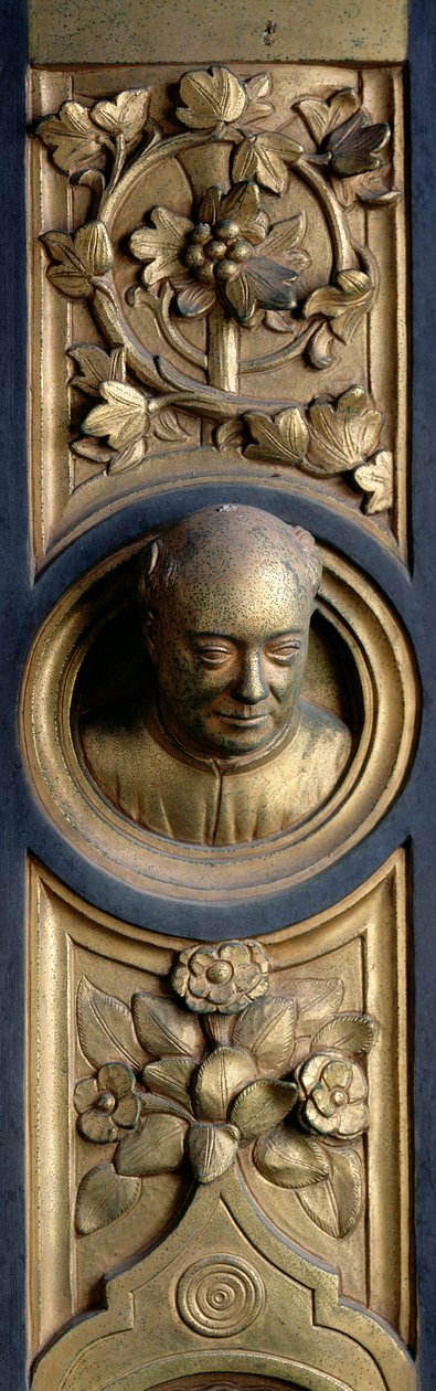 Selbstporträt auf einem Rundel vom Rahmen der Paradiespforte (Osttüren) 1425-52 (vergoldete Bronze) (Detail) von Lorenzo Ghiberti