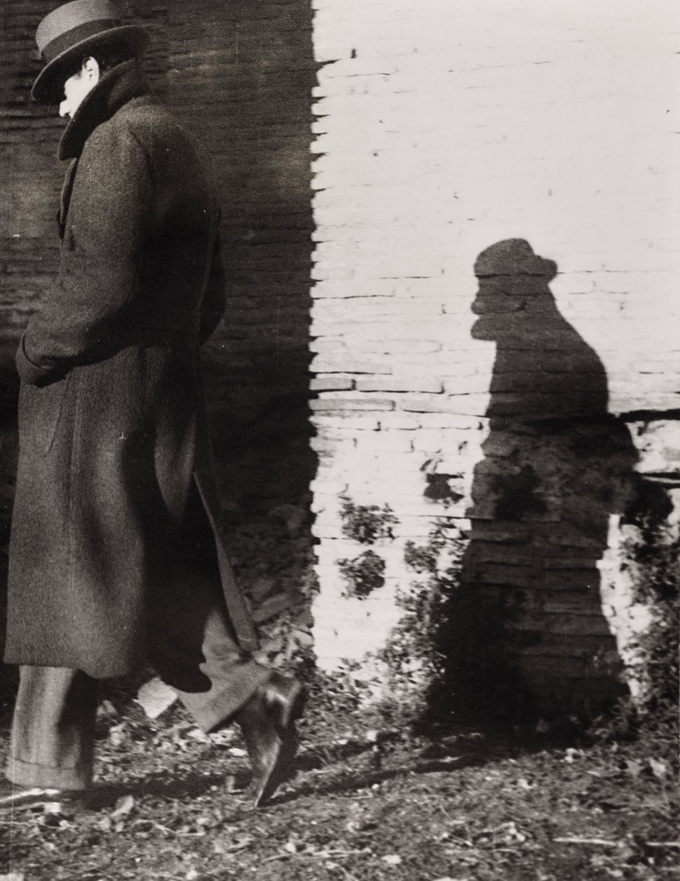Schatten eines Mannes mit Hut von Luigi Leoni