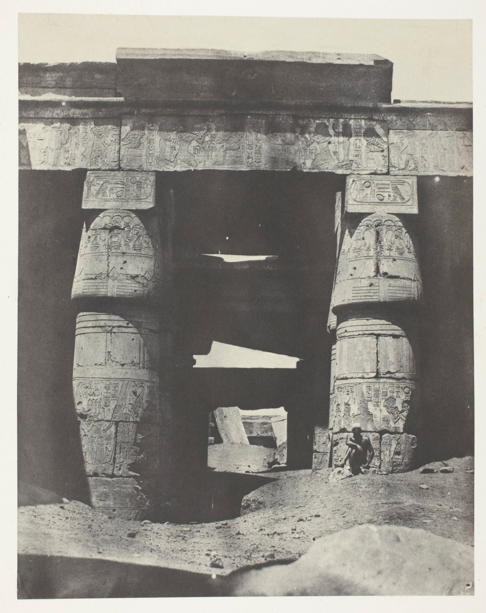 Karnak, Portikus des Tempels von Khons; Theben von Maxime Du Camp