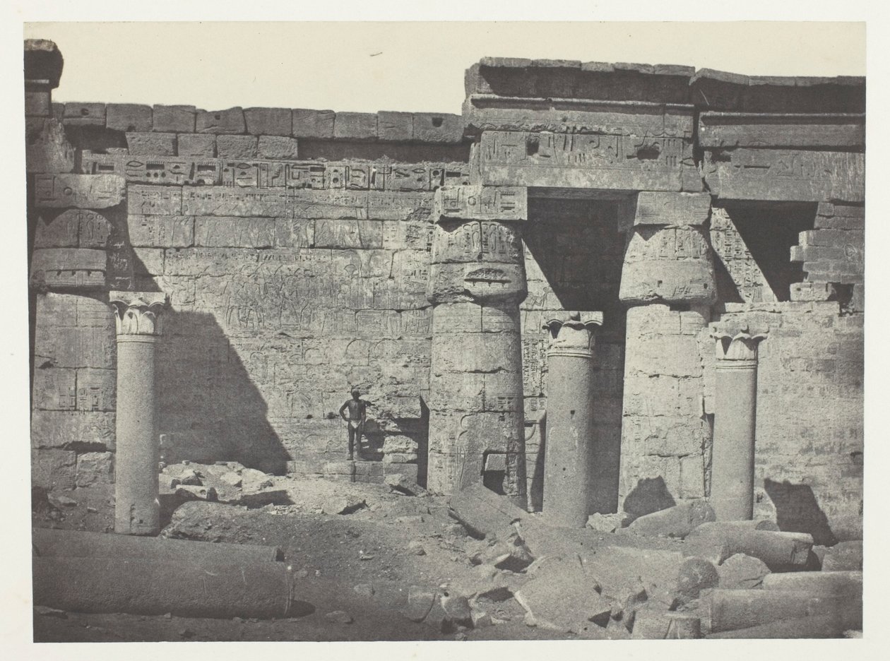 Médinet-Habou, Peristyl des Palastes von Ramses-Méiamoun; Theben von Maxime Du Camp