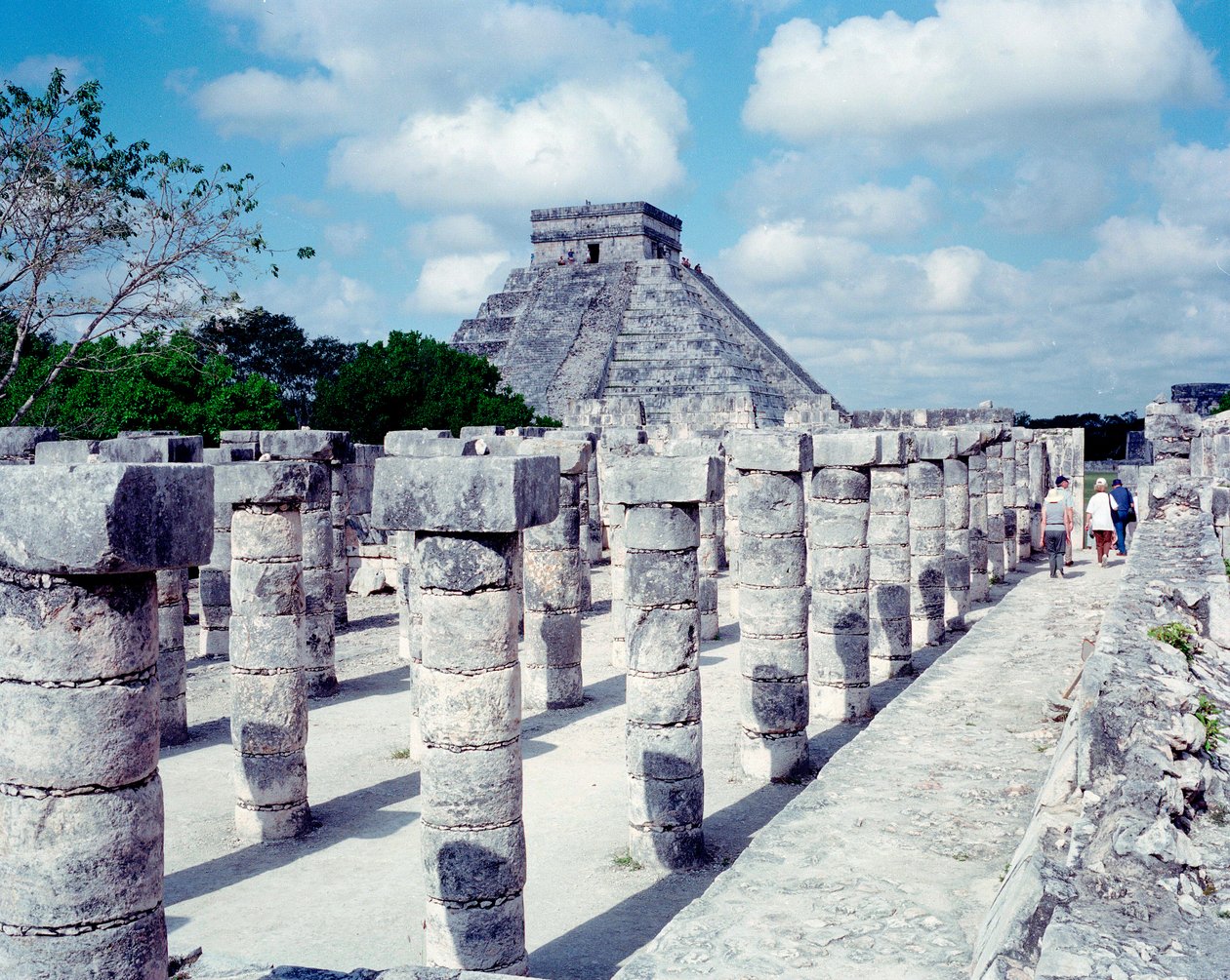 Präkolumbische Zivilisation: Ansicht der Stätte von Chichen Itza in der Region Yucatan. Maya-Zivilisation, klassische Periode und Maya-Renaissance, 750-1200 n. Chr. Mexiko von Mayan Mayan