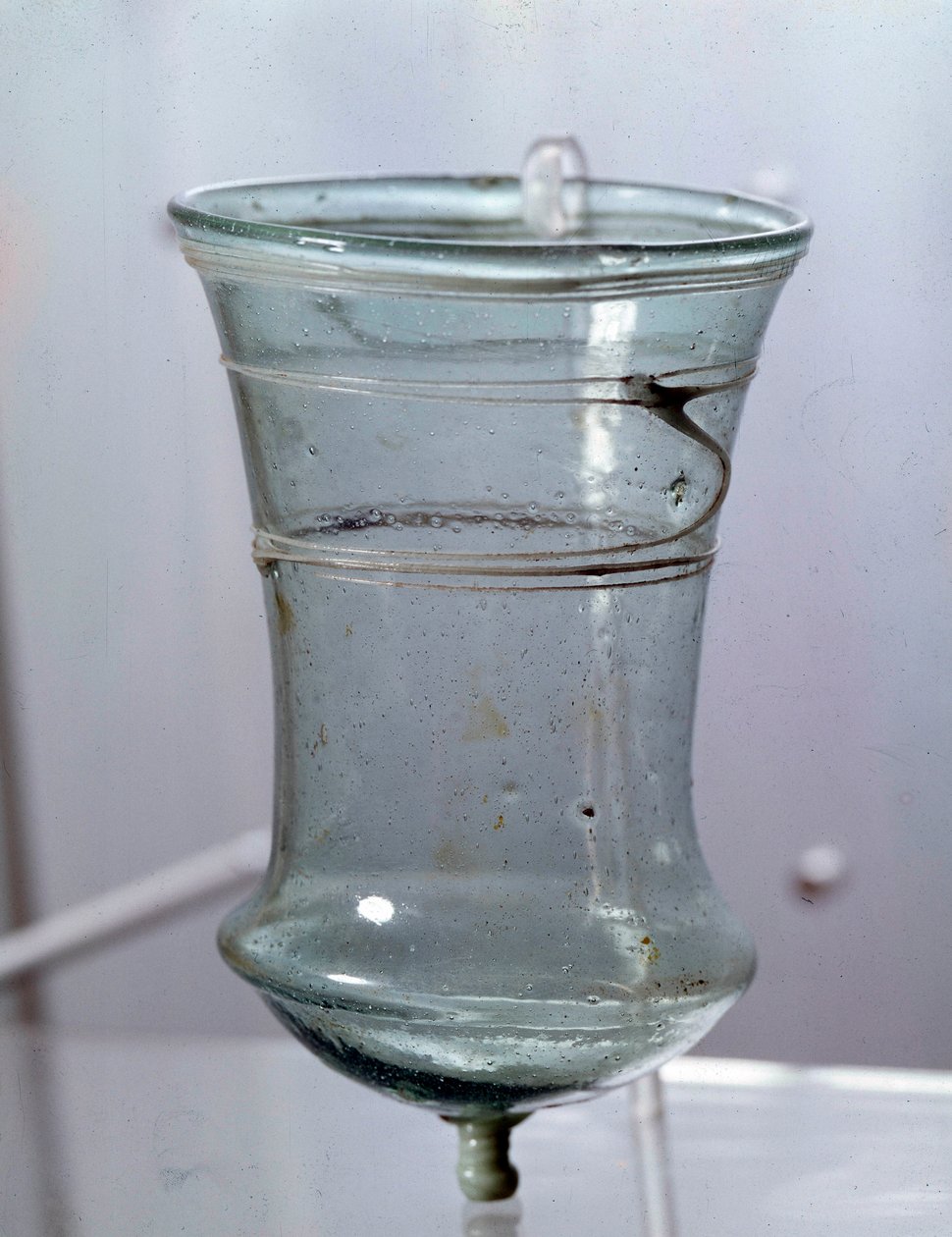 Merowingische Kunst: Glas. Gallien 6. Jahrhundert. Musée national d