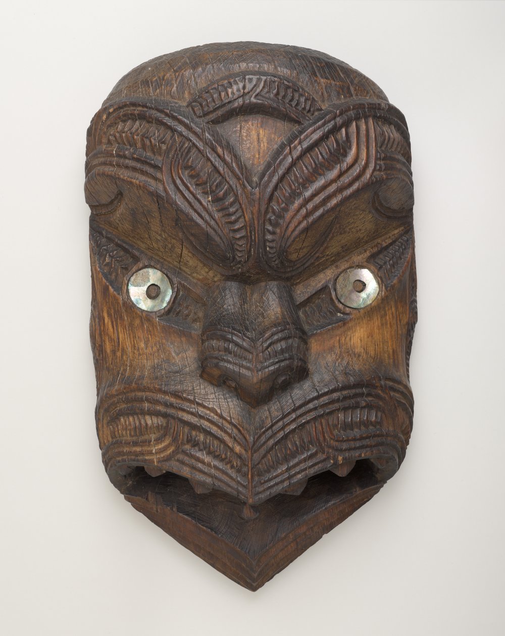 Giebelmaske (Koruru) aus Gisborne, Nordinsel, um 1860 von New Zealand School