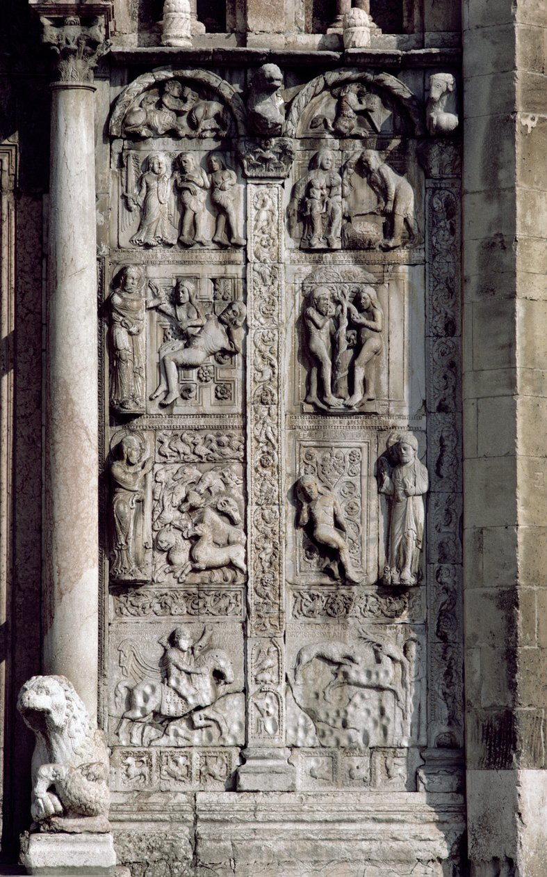 Detail von der Südseite der Westvorhalle von Nicholaus