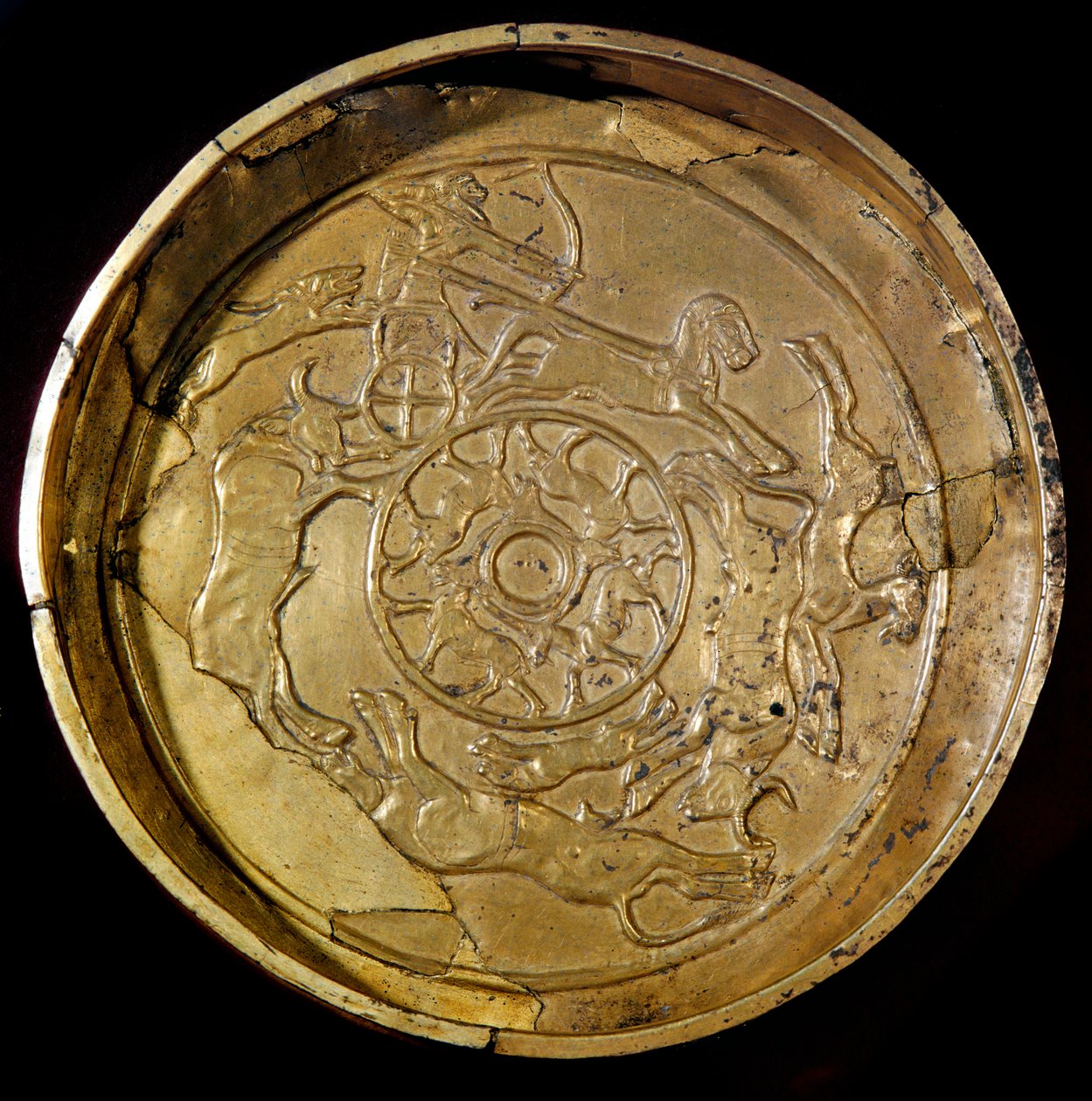 Phönizische Kunst: Goldplatte mit königlicher Jagdszene von Phoenician
