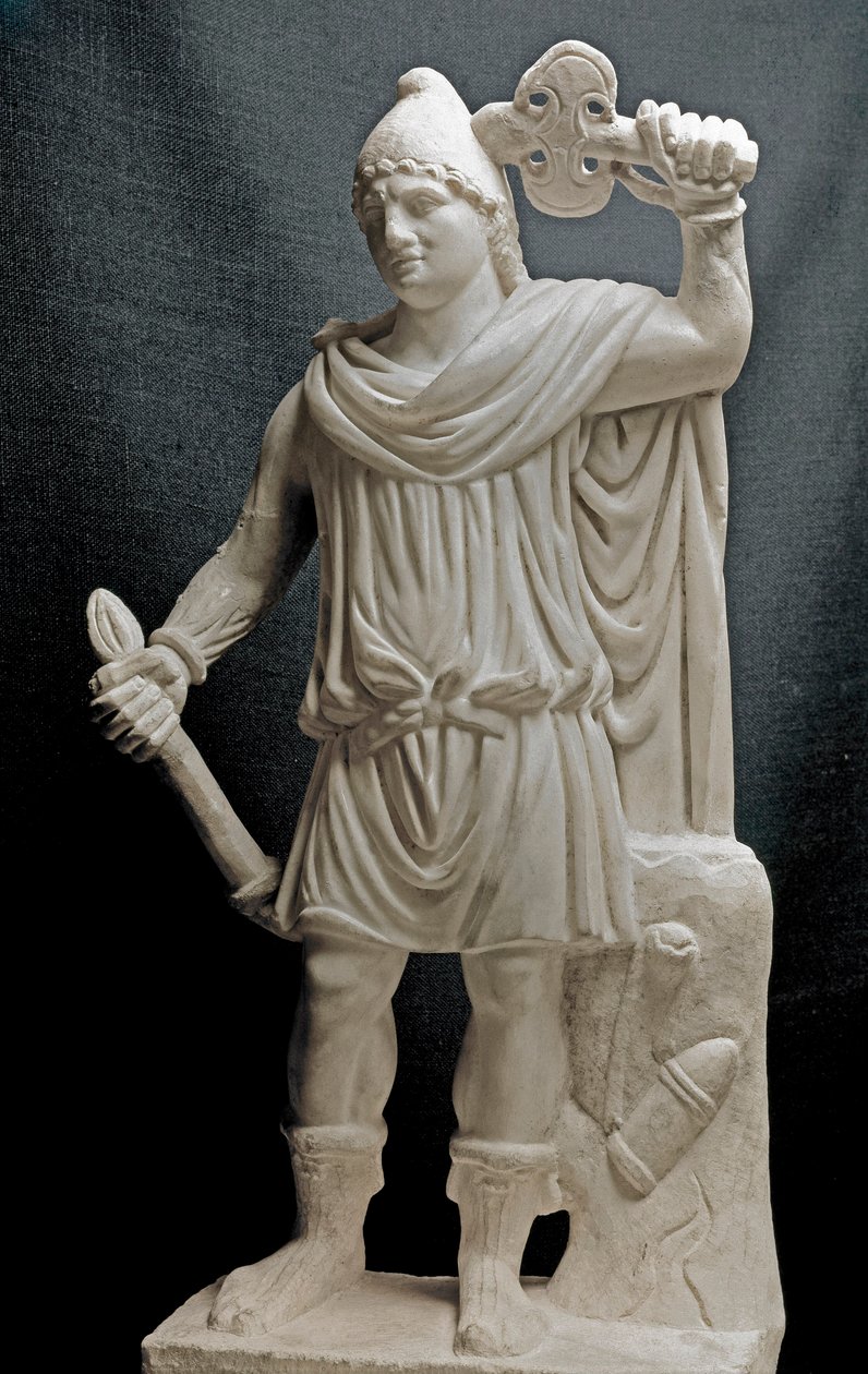 Zivilisation der Phönizier: Mithrische Gottheit mit Fackel und Doppelaxt. 2. oder 3. Jahrhundert n. Chr. Marmorskulptur. Dim. 87 cm. Paris, Louvre Museum von Phoenician Phoenician