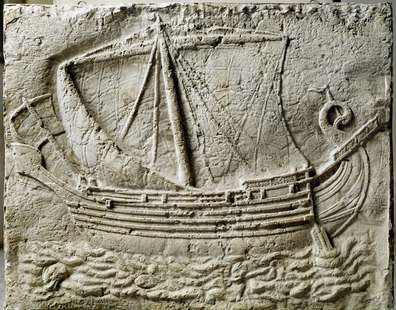Phönizische Kunst: Basrelief eines Sarkophags, das ein Handelsschiff darstellt - Aus dem alten Hafen von Sidon (Saida) im Libanon - Paris, Louvre Museum von Phoenician Phoenician