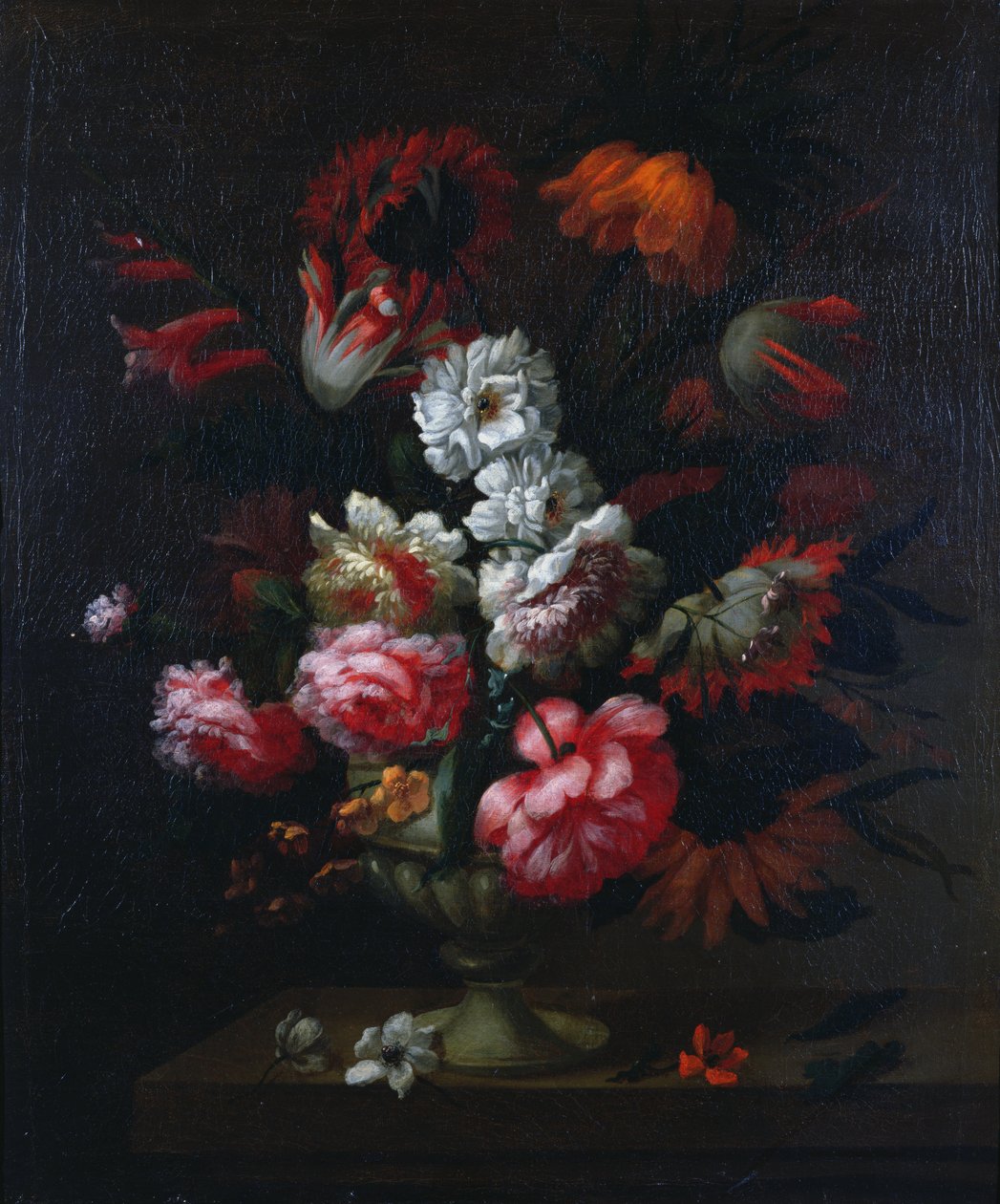 Stillleben von Blumen in einer Urne von Pieter Hardime