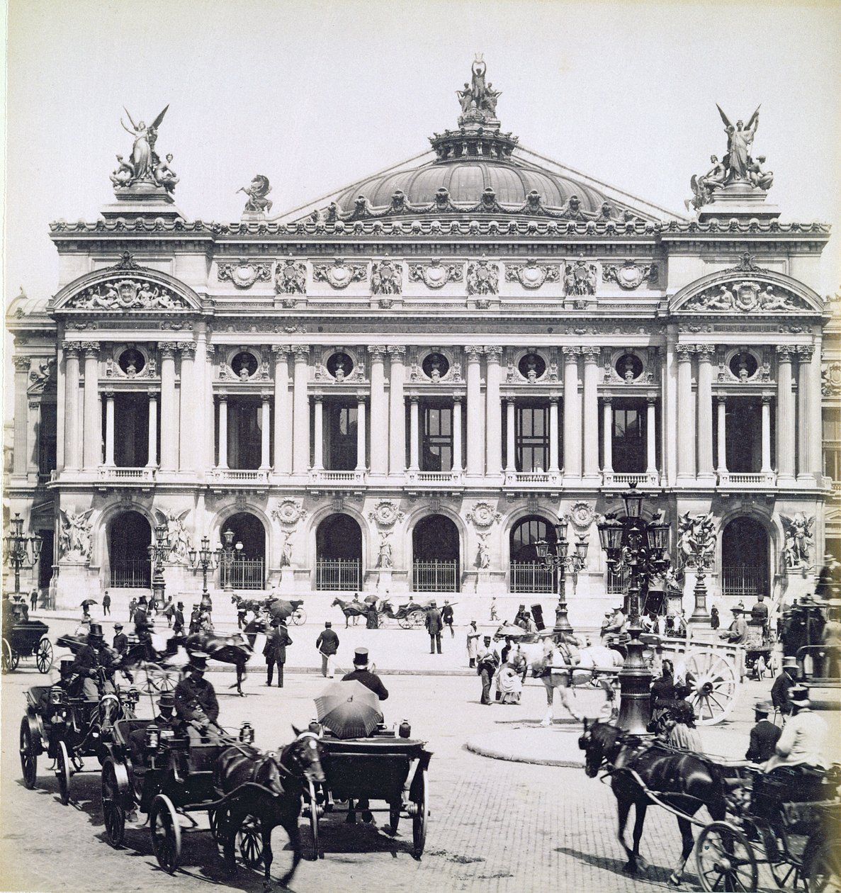 Die Oper, Paris, 14. Mai 1893 von Portuguese Photographer