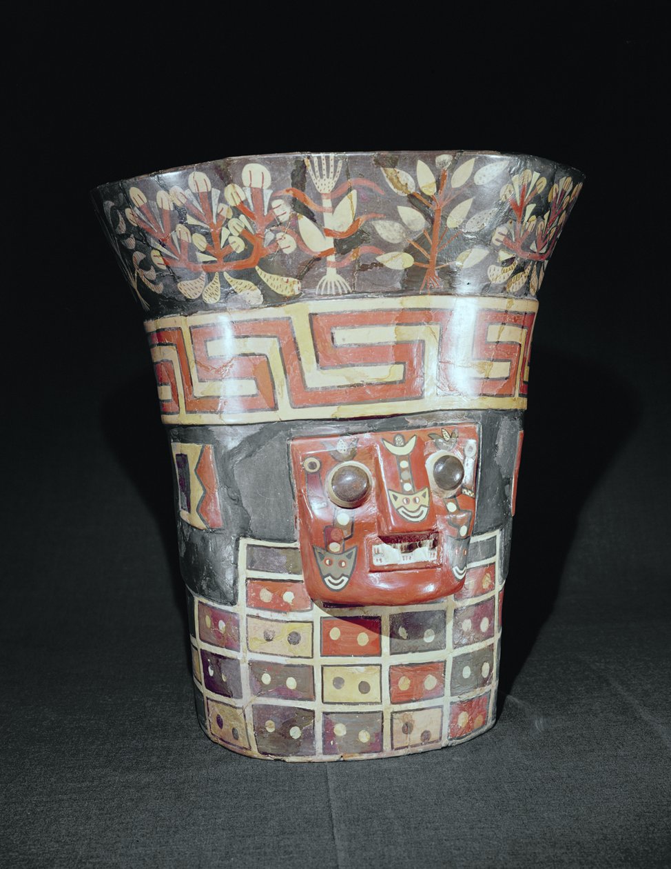 Gefäß mit Mais, Yams und Tieren, aus Tiahuanaco, ca. 650 n. Chr. von Pre Columbian