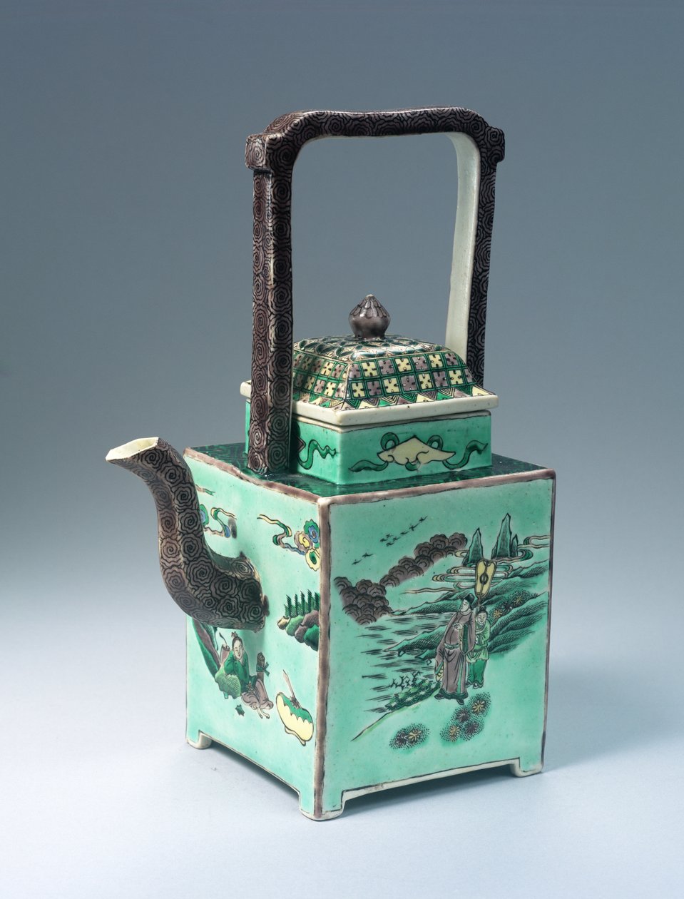Große Famille Verte Teekanne, Kangxi-Periode (1662-1722) von Qing Dynasty Chinese School