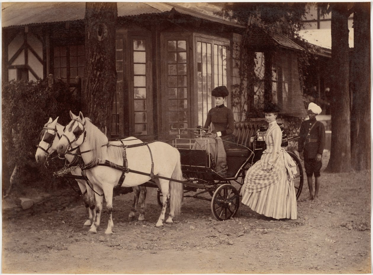 Frau und Fräulein Lyall, Shimla von Raja Deen Dayal