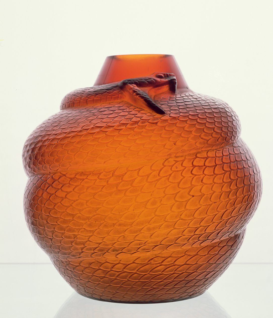 Schlange, eiförmige Bernsteinglasvase von Lalique von Rene Jules Lalique