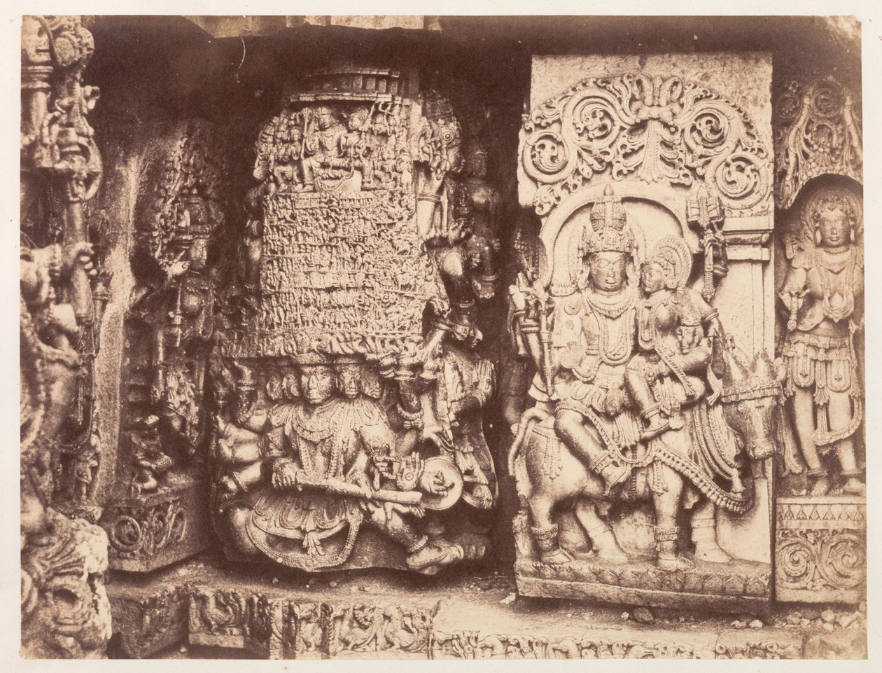 Hoysalesvara-Tempelskulptur, Halebid von Richard Banner Oakeley