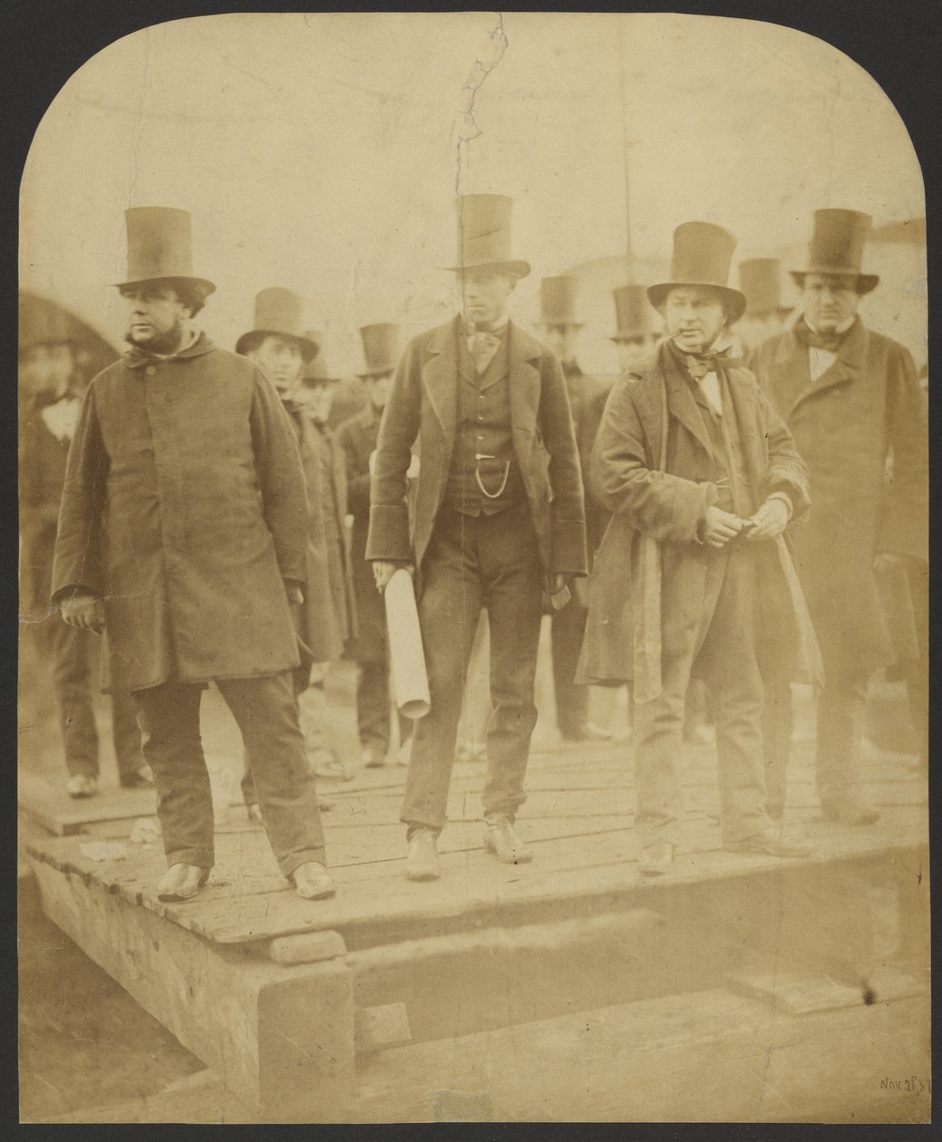 [Gruppenporträt: J. Scott Russell, Henry Wakefield, Isambard Kingdom Brunel, Lord Derby] von Robert Howlett