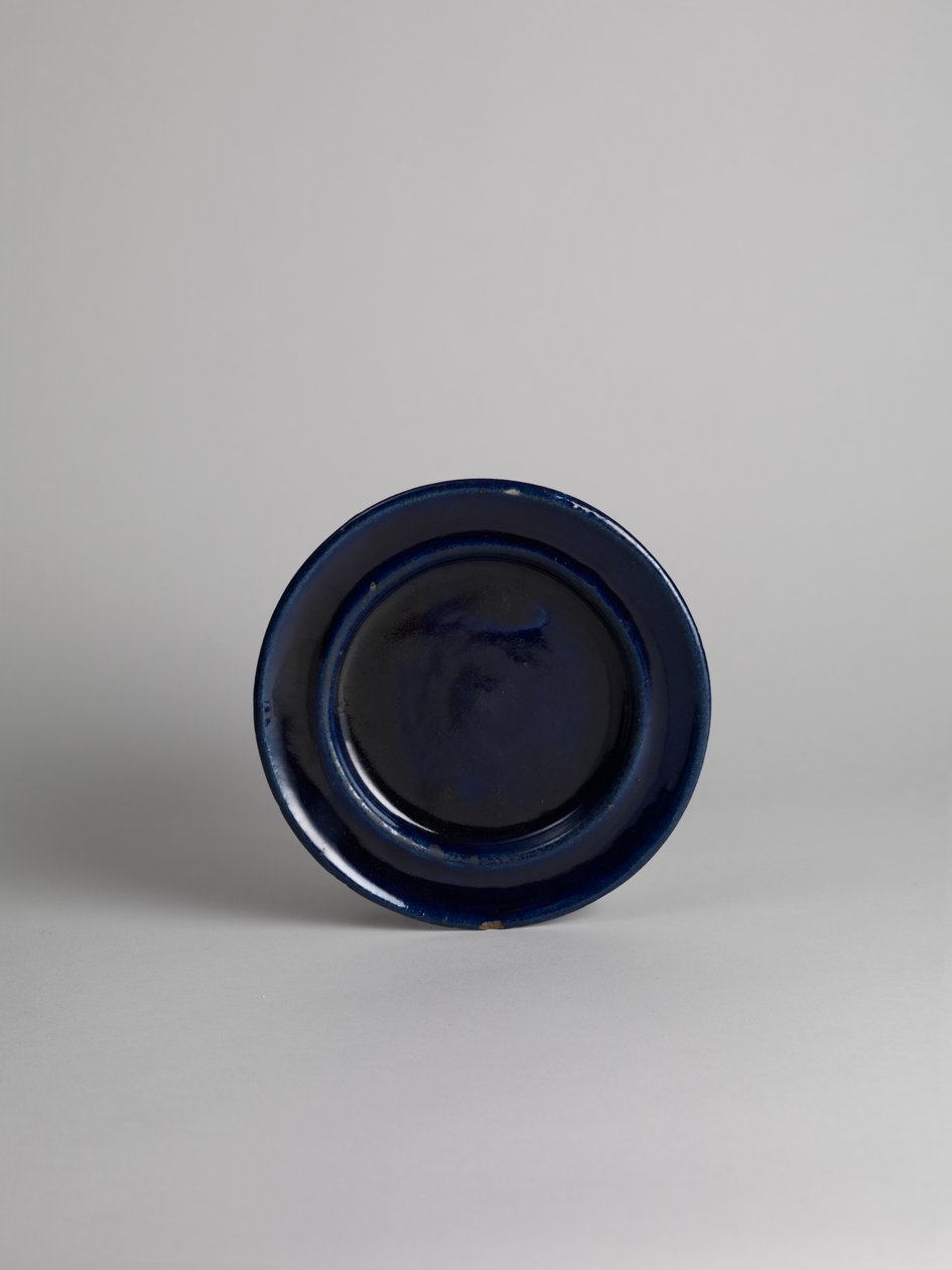 Blau glasierter Seiten- oder Obstteller von Roger Eliot Fry