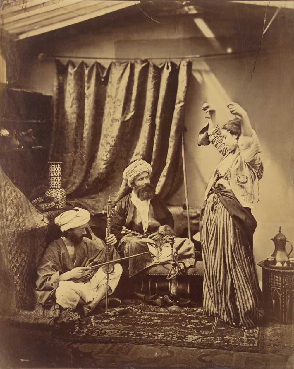 Pascha und Bajadere von Roger Fenton