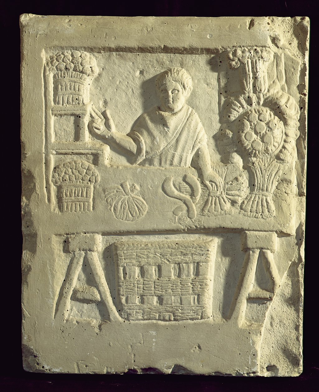 Relief, das eine Blumen- und Gemüsehändlerin darstellt von Roman