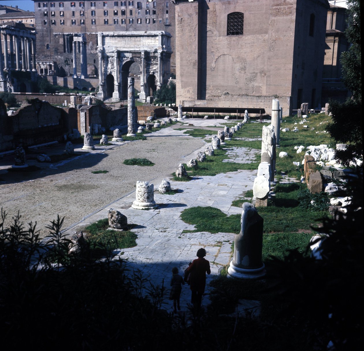 Lage der Basilica Aemilia im Forum Romanum, erstmals erbaut 179 v. Chr. und mehrfach restauriert dank der Familie Emilia. Rom von Roman