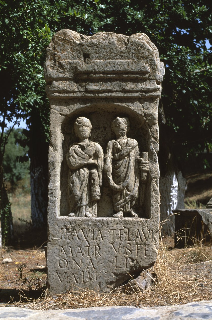Stele mit zwei menschlichen Figuren, Hochimperiale Periode (27 v. Chr. - 395 n. Chr.) von Roman Imperial Period