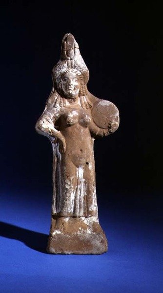 Statuette der Göttin Isis mit einem Tympanon von Roman Period Egyptian