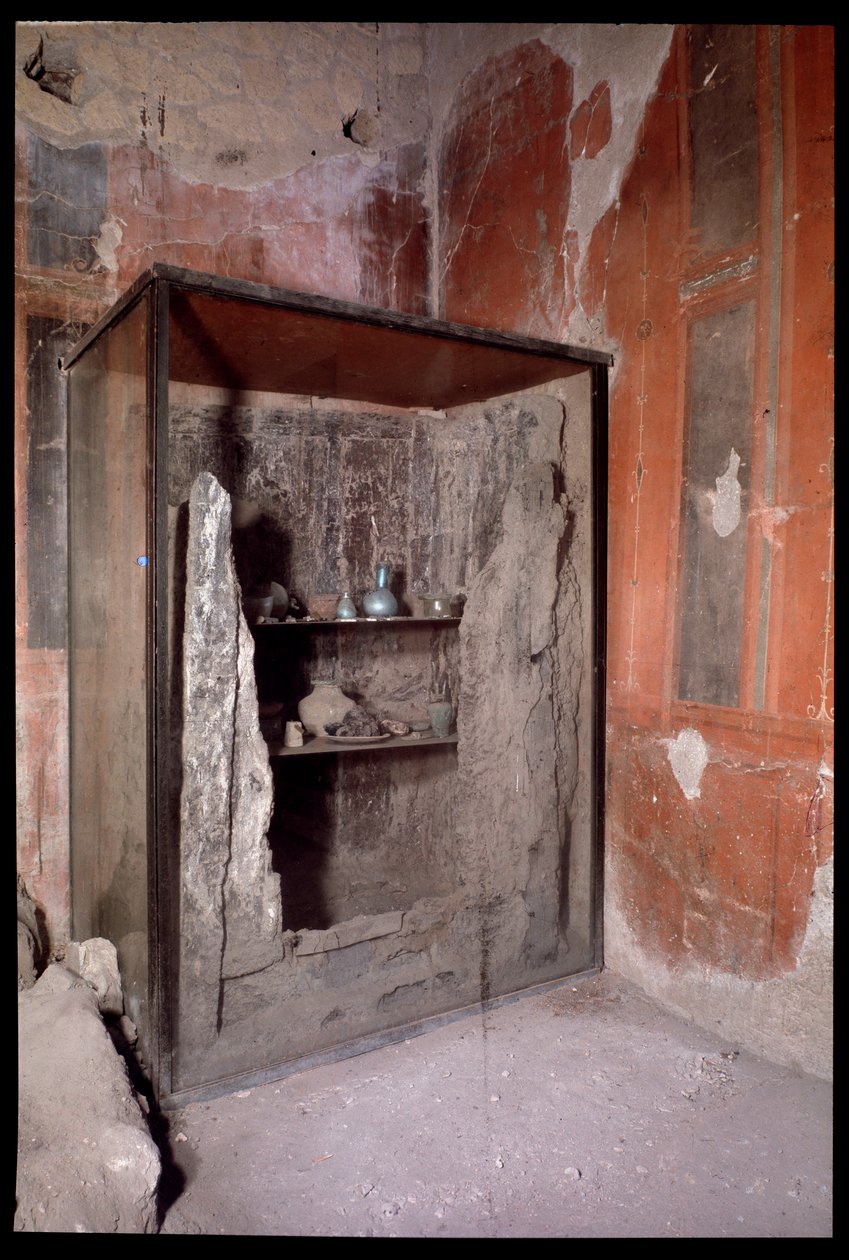 Verkohlter Kleiderschrank, Casa a Graticcio, 5. Jahrhundert v. Chr. - 1. Jahrhundert n. Chr. von Roman Roman
