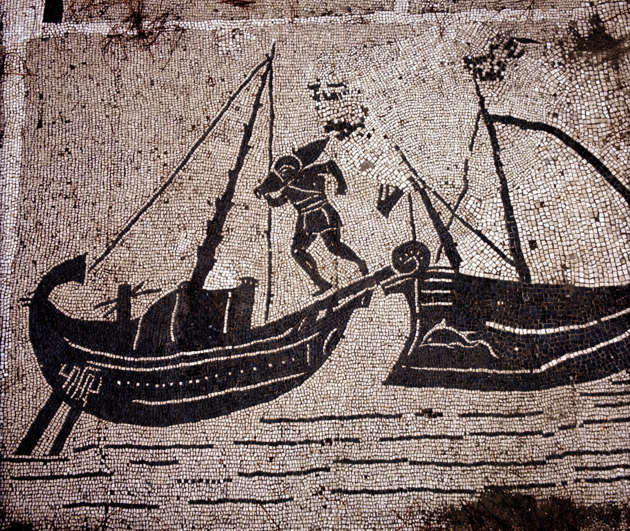 Ostia, Mosaik des Platzes der Korporationen. Beladung eines Bootes. von Roman Roman
