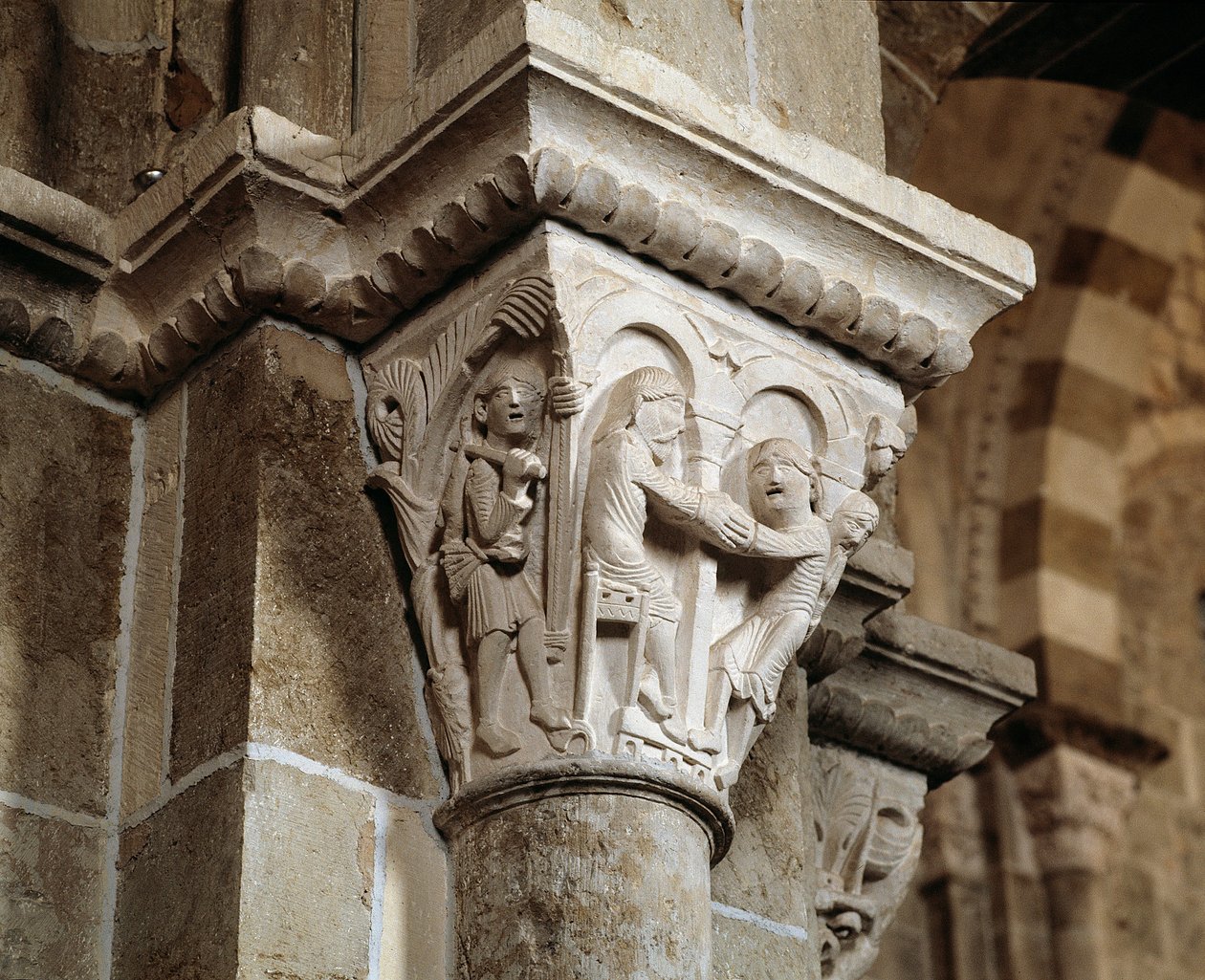 Esau kehrt von der Jagd zurück und trifft auf seinen Vater Isaak, der Jakob segnet (Kapitell) von Romanesque