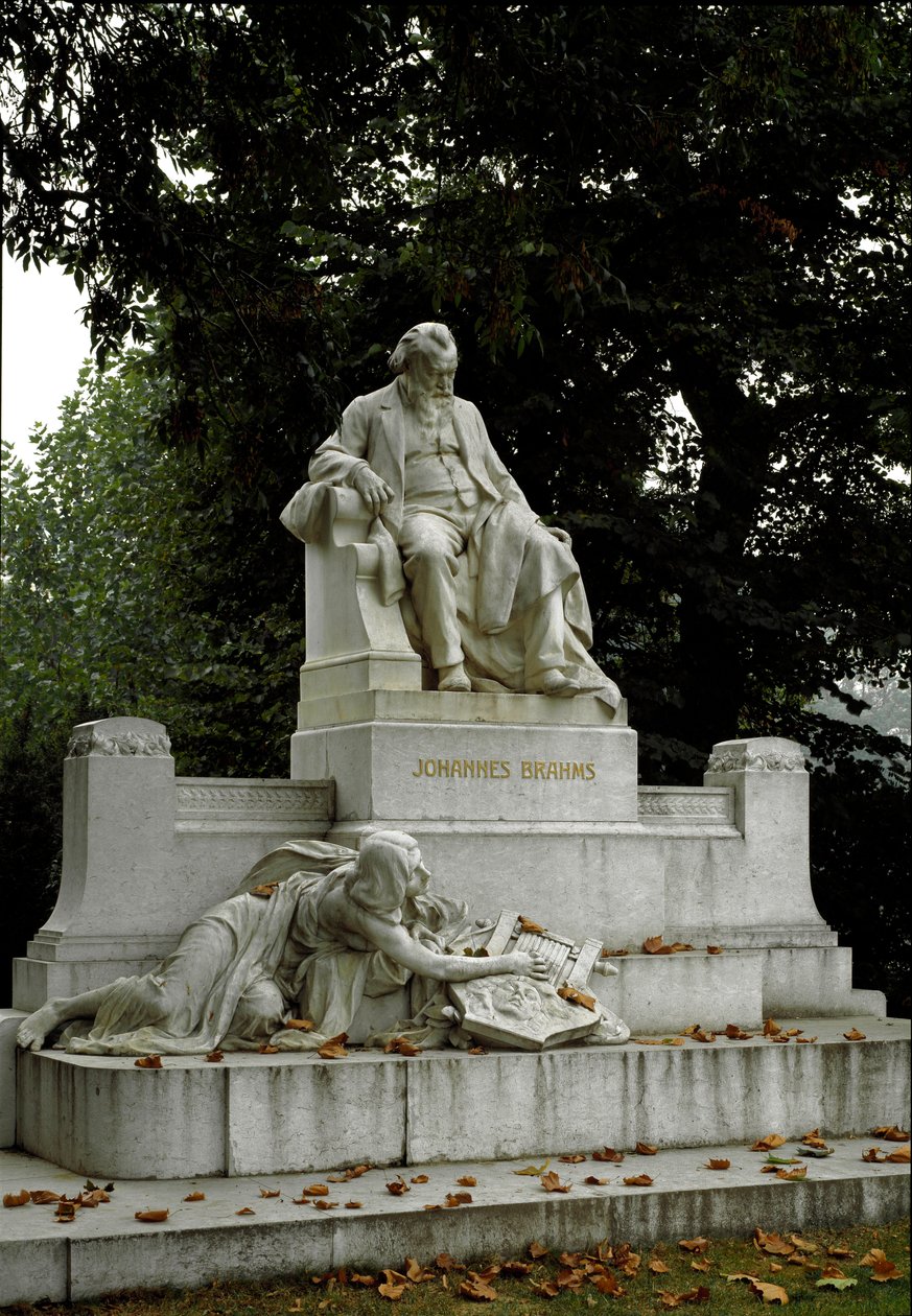 Denkmal zu Ehren des deutschen Komponisten Johannes Brahms (1833-1897) von Rudolf von Weyr (1847-1914). Resselpark, Wien, Österreich von Rudolf von Weyr