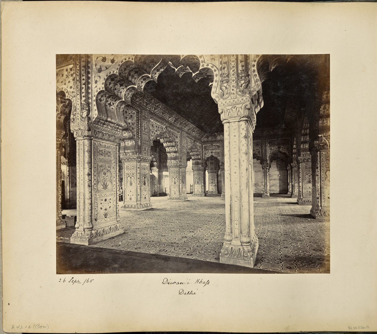 Delhi; Der Palast, Innenansicht des Dewan-i-Kass von Samuel Bourne