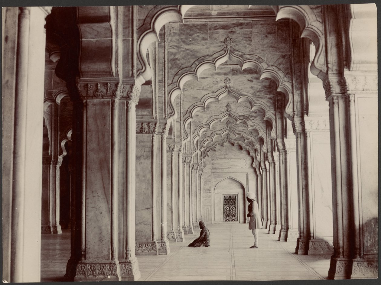 [Inneres der Perlenmoschee, Agra] von Samuel Bourne