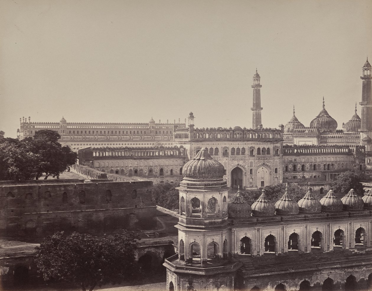 Lucknow. Die Große Emambara und Moschee von Samuel Bourne