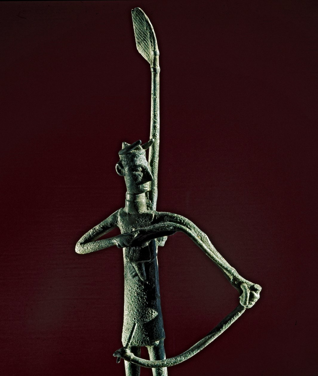 Nuragische Kultur (Nuraghi) Sardinien: Statuette eines Kriegers, der einen bronzenen Bogen zieht. 8.-7. Jahrhundert v. Chr. Cagliari, Museo Nazionale Archeologico, Sardinien, Italien von Sardinia Nuragic Civilization