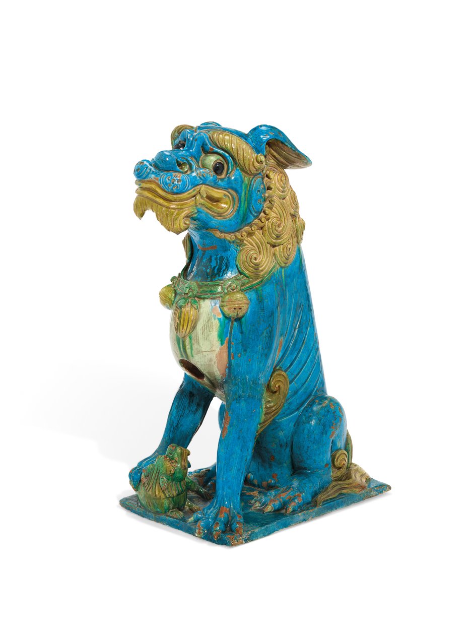 Massive Kachelfigur eines sitzenden buddhistischen Löwen, Ming- oder frühe Qing-Dynastie von School Chinese