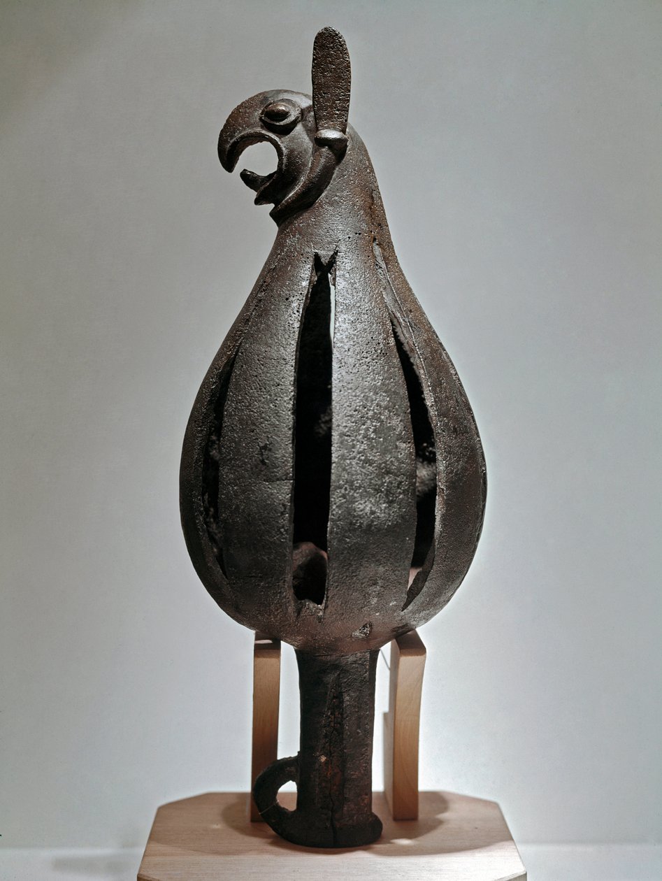 Skythische Kunst: Greifenförmiges Ornament mit Adlerkopf von Scythian
