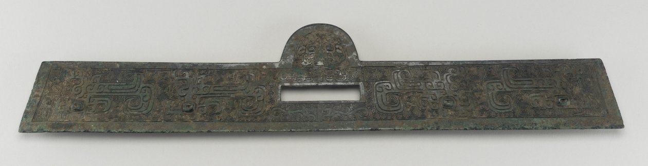 Mögliche Wagenbeschläge mit fünf Schlaufen zur Befestigung am Rücken (Bronze) von Shang Dynasty Chinese School