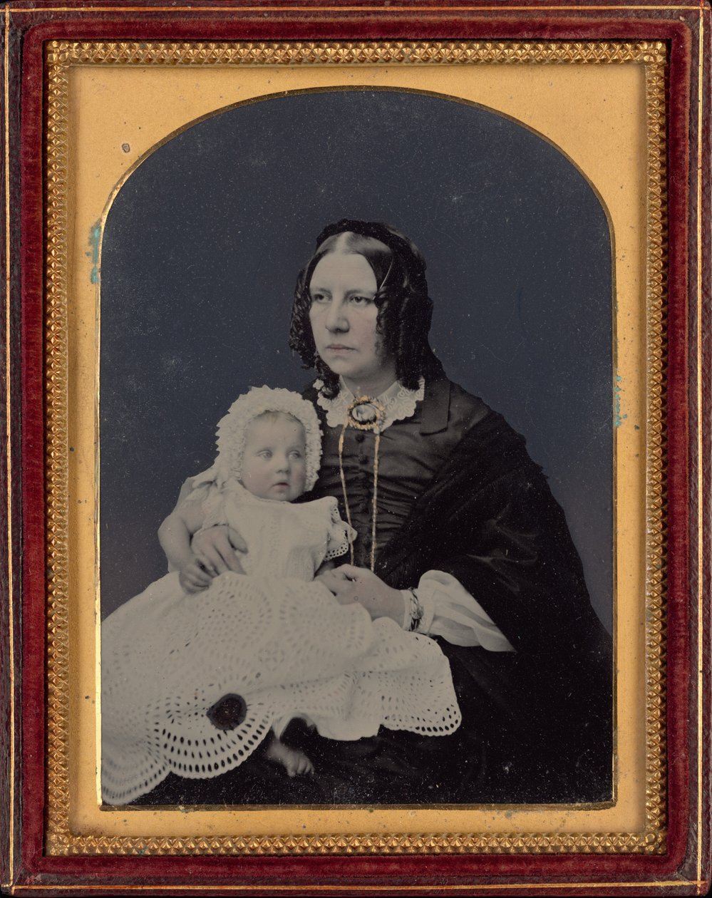 Porträt einer Frau und eines Babys, ca. 1855 (Foto) von Silas Eastham