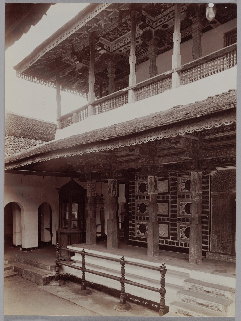 Buddhistischer Tempel in Kandy, Ceylon, ca. 1880er von Skeen and Co.