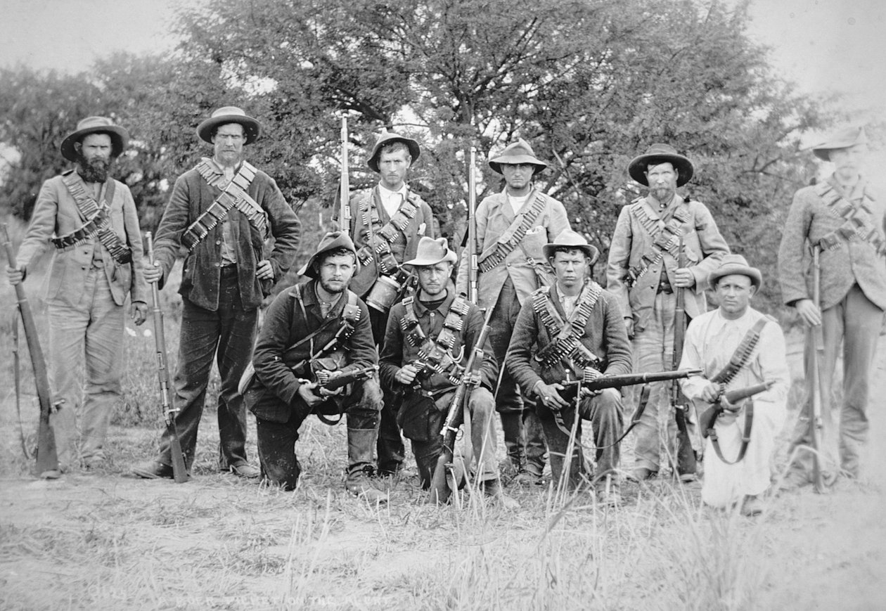 Burenkommandos bewaffnet mit dem deutschen Mauser-Gewehr Modell 1895 von South African Photographer