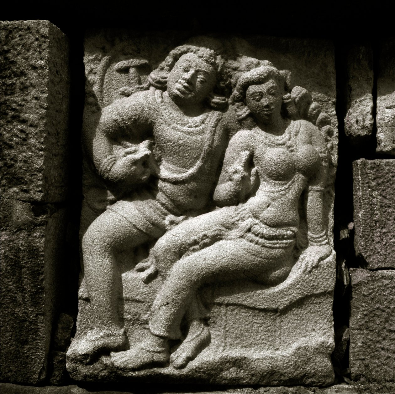 Isurumuniya-Liebende, 6. Jahrhundert, Gupta-Stil-Schnitzerei von Sri Lankan School