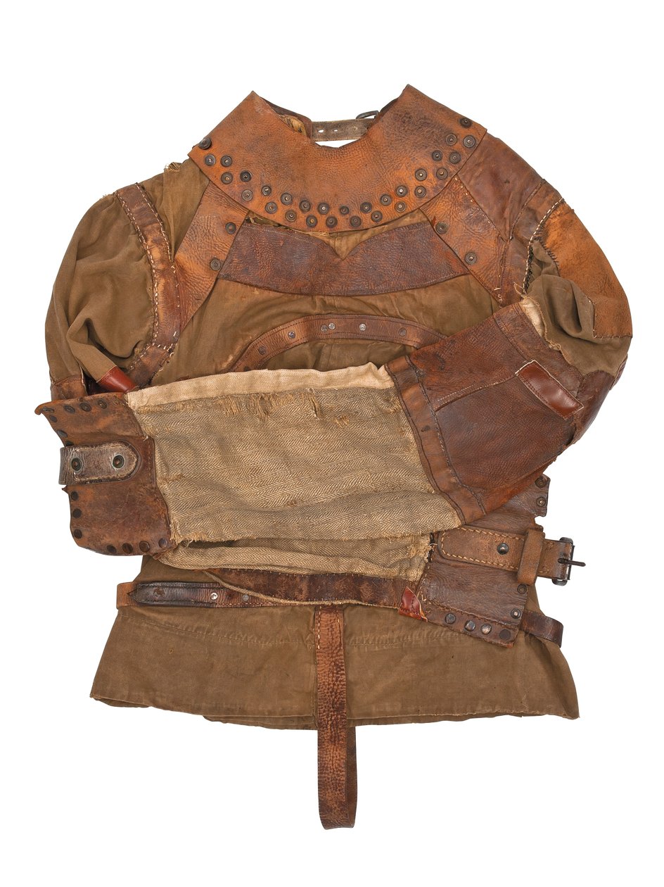 Zwangsjacke im Besitz von Harry Houdini, ca. 1915 (Khakileinwand, Leder & Metallnieten) von Swanfeldt Tent and Awning Co.