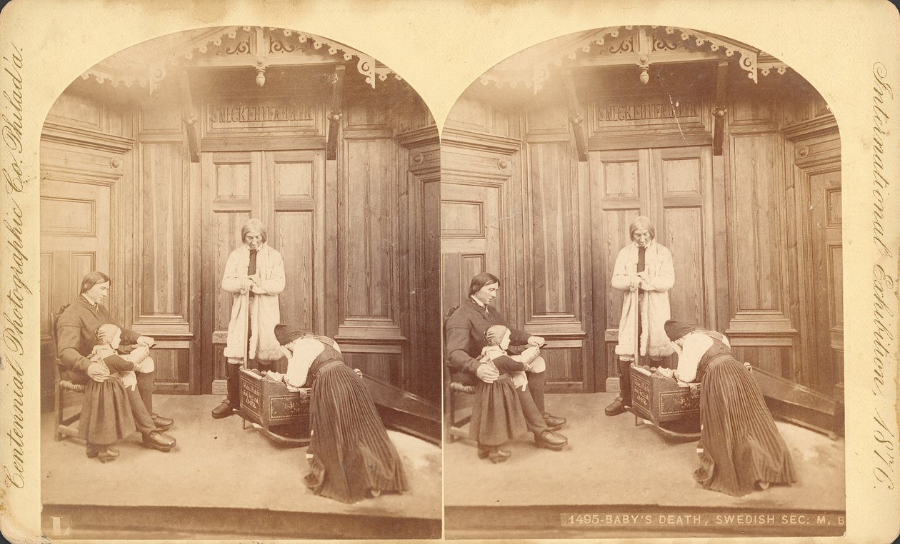 Tod eines Babys, Schwedische Abteilung, aus der Ausstellung: Szenen aus dem häuslichen Leben der Schweden, Ausstellung #na, Hauptausstellungsgebäude, 1876 von Swedish Photographer
