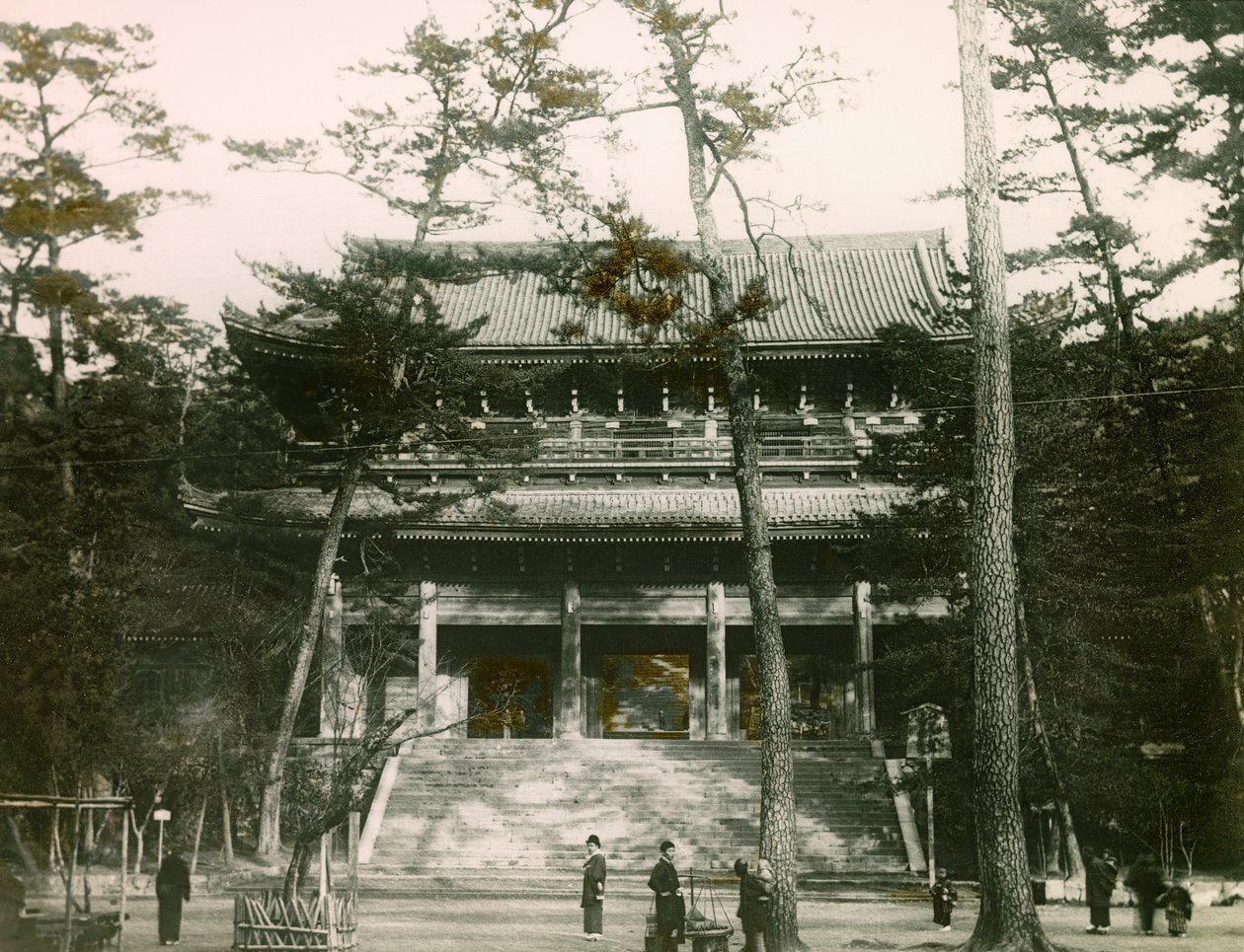 Chion-in-Buddhistentempel-Tor, Higashiyama-Bezirk, Kyoto, um 1900 - 1915 von Teijiro Takagi