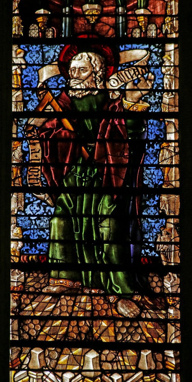 Fenster, das den Apostel St. Thomas mit Glaubensrolle darstellt von Thiebaut de Lixheim