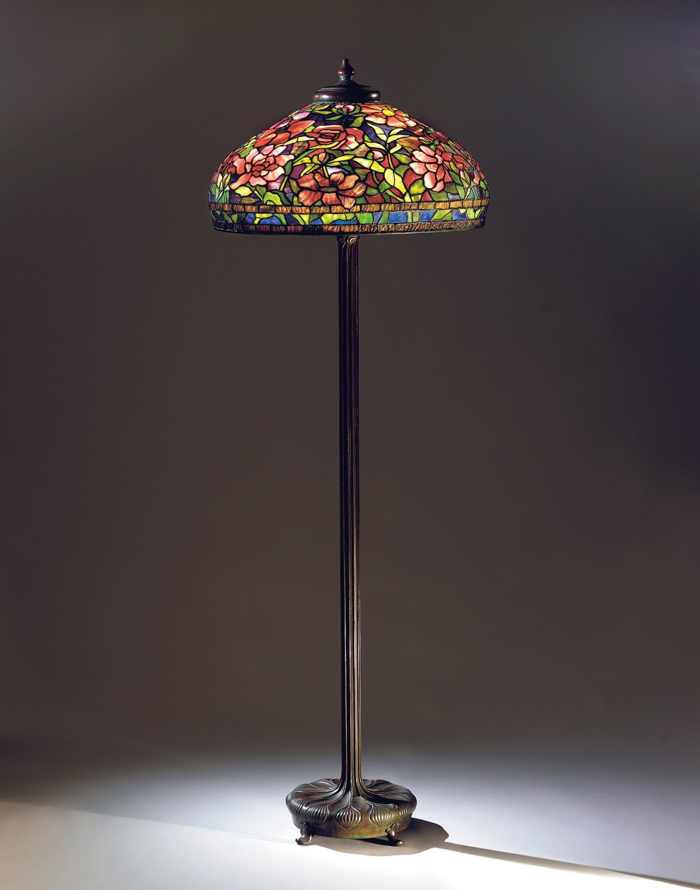Pfingstrosen-Stehlampe, ca. 1910 von Tiffany and Company